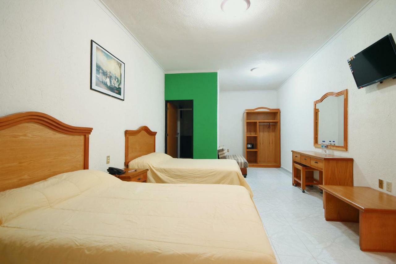 Hotel El Conquistador Monarca. Zitácuaro Екстериор снимка