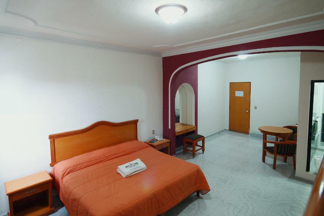 Hotel El Conquistador Monarca. Zitácuaro Екстериор снимка