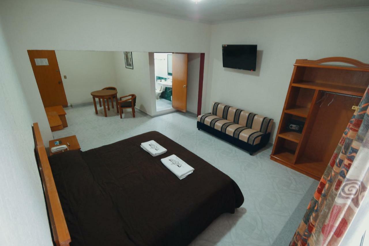 Hotel El Conquistador Monarca. Zitácuaro Екстериор снимка