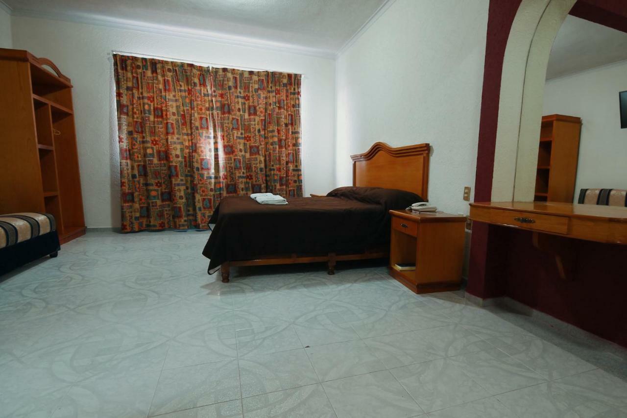 Hotel El Conquistador Monarca. Zitácuaro Екстериор снимка