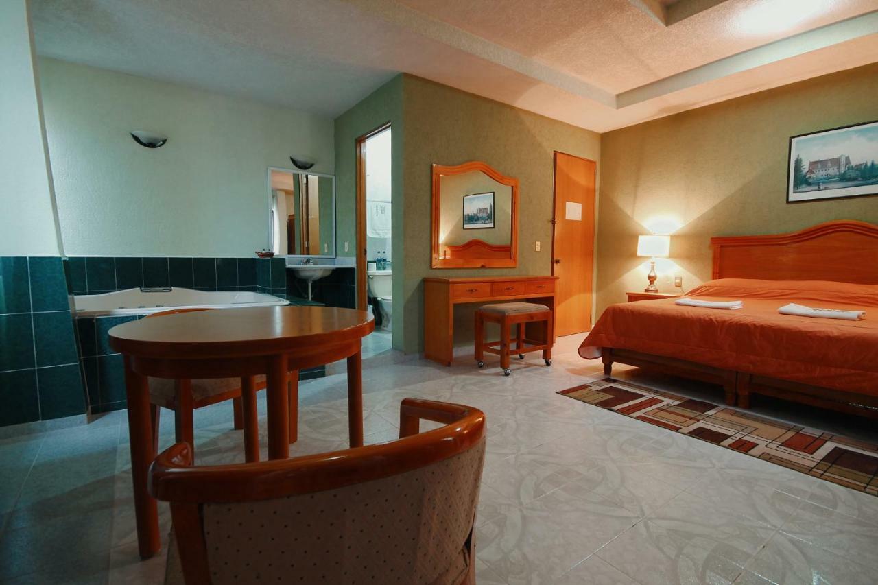 Hotel El Conquistador Monarca. Zitácuaro Екстериор снимка