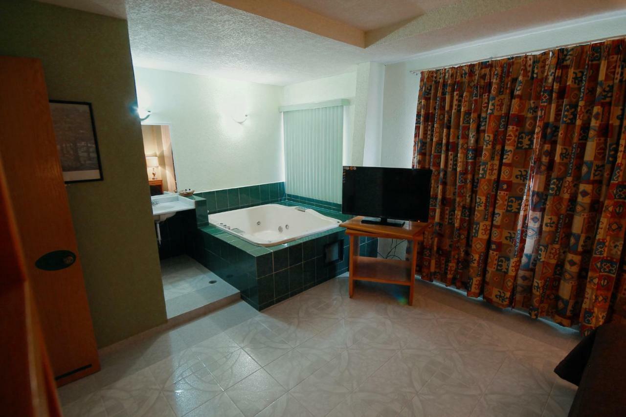 Hotel El Conquistador Monarca. Zitácuaro Екстериор снимка