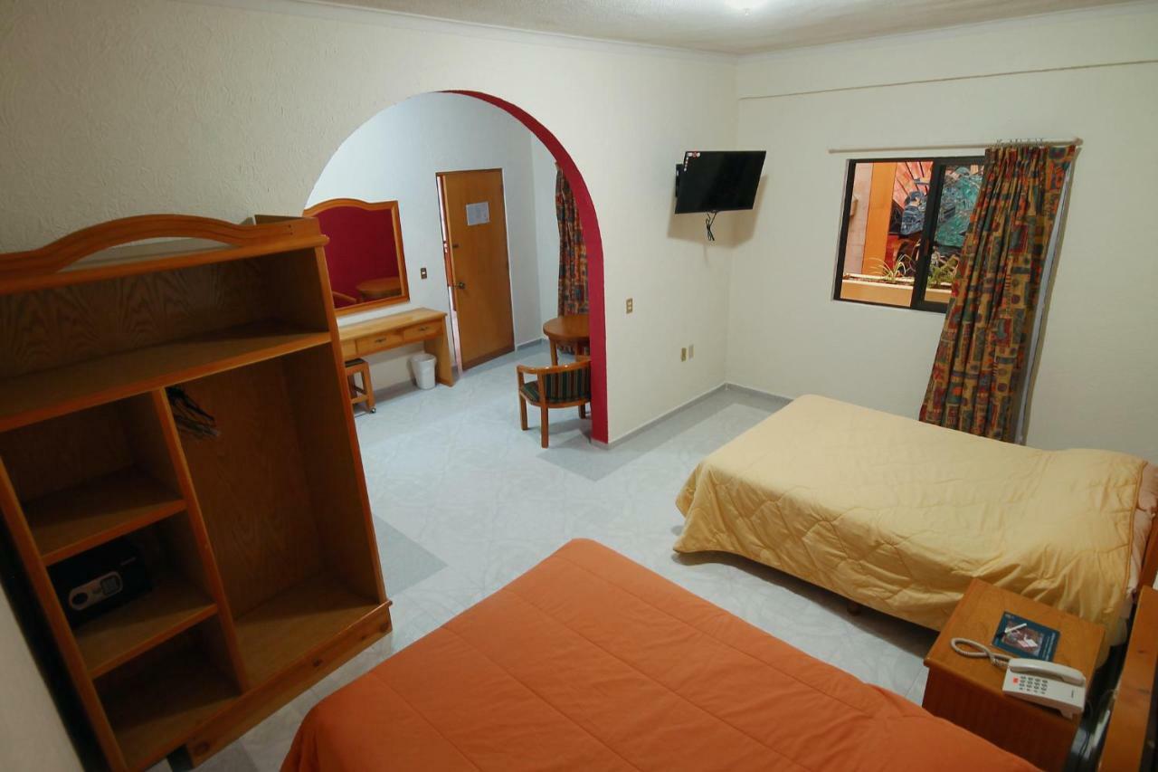 Hotel El Conquistador Monarca. Zitácuaro Екстериор снимка