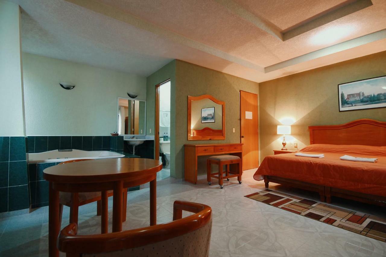 Hotel El Conquistador Monarca. Zitácuaro Екстериор снимка