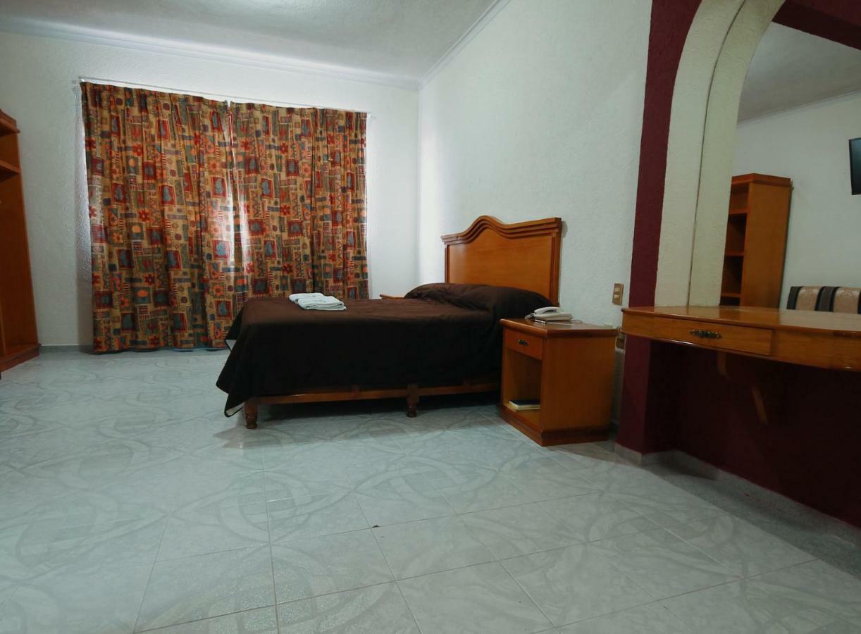 Hotel El Conquistador Monarca. Zitácuaro Екстериор снимка